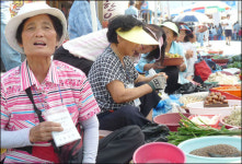 운남댁·여산댁·황산댁... 여기는 명물 할머니 장터