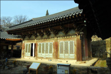 바람은커녕 소리도 들을 수 없는 산사