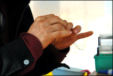 대나무 잔가지로 솟대 만드는 장인