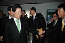 경남지사 출마 이달곤 전 장관 번복한 것은 직책 때문