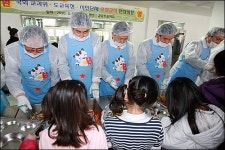 학교밥은 공짜밥, 친구랑 먹어서 좋아요