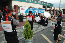 엘지전자 앞 화물 노동자들 투쟁은 아~무나 하나