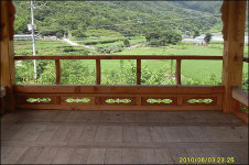 외부 오염원 없는 산기슭에서 동네민박 어때요?