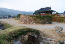 이순신 장군이 한눈팔고 있을 때 도망왔다