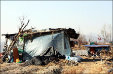 깔세도 못내면 움막행... 한겨울엔 물병 껴안고 덜덜