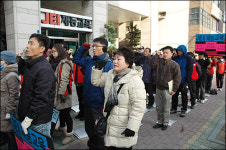 재능, 노조란 이유로 모든 조합원 자르겠다?