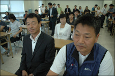 경남, 전국 첫 비정규직지원센터 개소