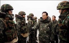 독립투사의 벌판에서 군미필 정권을 생각한다