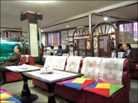 60넘은 종업원한테 김양아!... 생뚱맞지만 재밌네