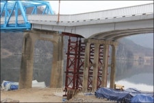 지난해 상판 침하됐던 낙동강 남지철교, 지금은?