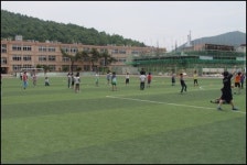 축구로 큰일 낸 시골 꼬맹이들... 어쩌다가?