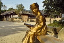 황금물결 일렁이는 평사리 벌판을 거닐다