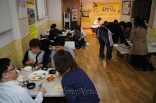 대구 희망식당 개점...따신 밥 먹고 힘 내이소