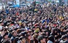 안철수 얼굴 보려 몰려든 사람들 정권교체