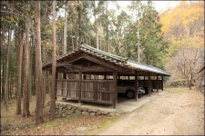 이렇게 아름다운 곳, 스님만 몰래 볼 심산이군!