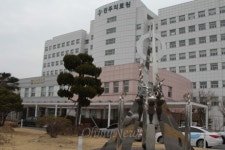 홍준표 지사, 제2청사 공약 위해 진주의료원 희생양?