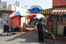 봄날의 빨래터... 할머니 입담에 봄이 성큼성큼