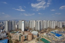 입주 날 열쇠 안 주는 아파트... '추가분담금' 때문에