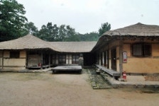 비운의 남녀 화가가 살다간 수덕여관