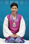 [오마이포토] 투윅스 막내 안용준, 즐거운 한가위 되세요