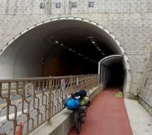 편도 티켓만으로 세계여행, 이건 좀 아니지 않나요?