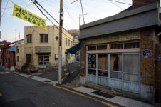 30년 만에 찾은 고향, 마법은 일어나지 않았다