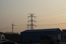 마을에 암 집단 발병 처음... 두려워