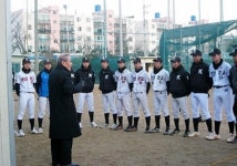 쌀 아끼려 점심은 국수... 배고픔이 만든 군산상고 신화