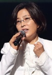 [오마이포토] 이선희 제 공연에는 힘이 있어요