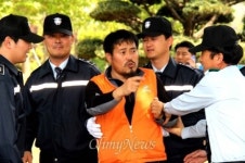 경남도청 앞 진주의료원 재개원 투쟁은 계속