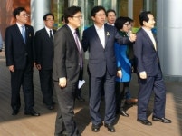 원전 폐쇄 목소리 높은 부산... 수도권에 원전 지어라!