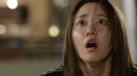 바지에 똥 싼 여자, 우습지만 가볍지 않아