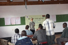 염소똥과 풀... 아프리카의 귀한 몸이 되다