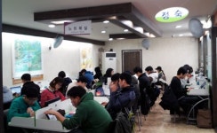 화장실 휴지도 없는 공공도서관... 머지 않았다