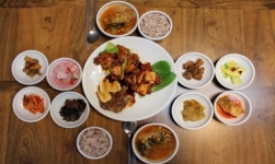 시골마을 한복판에 들어선 식당, 이런 비밀이