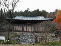 젊은 남자 승려 모습의 일광사 독성상, 특이하네