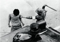 1987년 경찰의 거짓말, 그의 카메라는 보았다