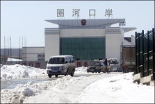 북중 접경, 대박상품은 태양열 발전 장비