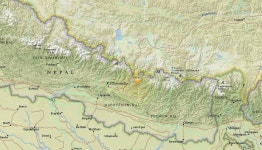 또다시 강진 네팔... 42명 사망 1117명 부상