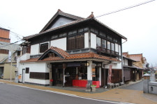 광풍 몰아치는데 