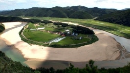 풀밭이 된 회룡포, <1박 2일>에 나왔던 곳 맞아?