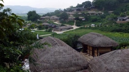 오천원 가마솥 통닭, 바삭한 경주 오일장