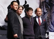 [오마이포토] 최민식-정만식-김상호, 대호와의 한판 대결!