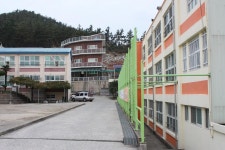 인문학 강조하는 이 학교, 교훈부터 다르다