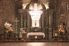 연간 100만명이 찾는 광산, 그 지하에는...