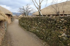 코흘리개 어린 시절 설날이 떠오르는 마을