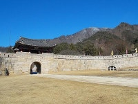 과거 보러 가는 선비들이 문경새재 고집한 이유