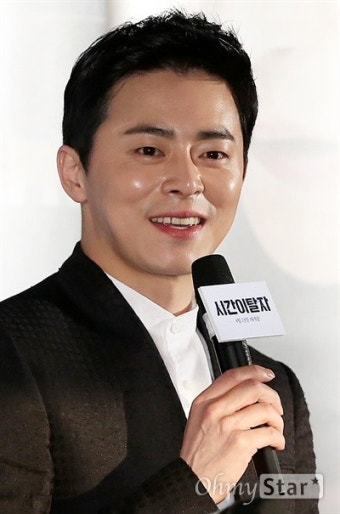 [오마이포토] 조정석, 시간이탈해도 멋진 남자!