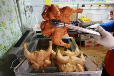 1인 1닭도 부담 없는 동네 통닭집