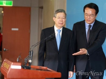 [오마이포토] 새누리당 혁신비대위원장 내정된 김희옥 